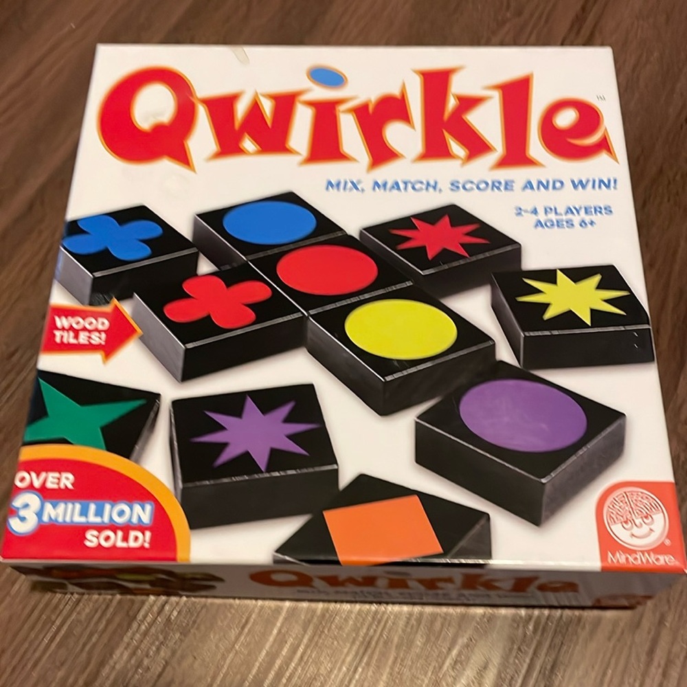 Qwirkle Mix, Match, Score and Win Game Size 6 years and up NWY